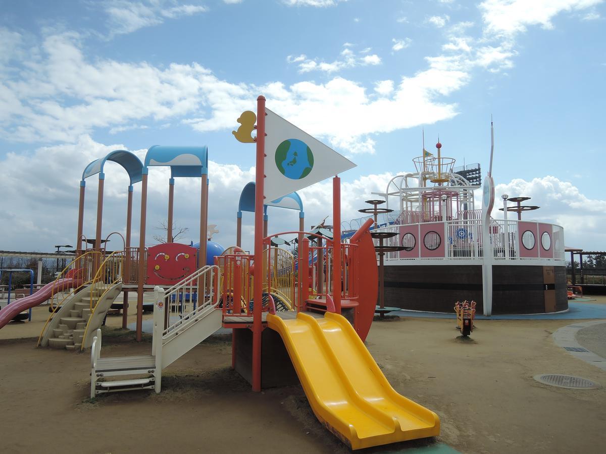 Uchinadamachi Cycling Terminal Hotel Exterior foto